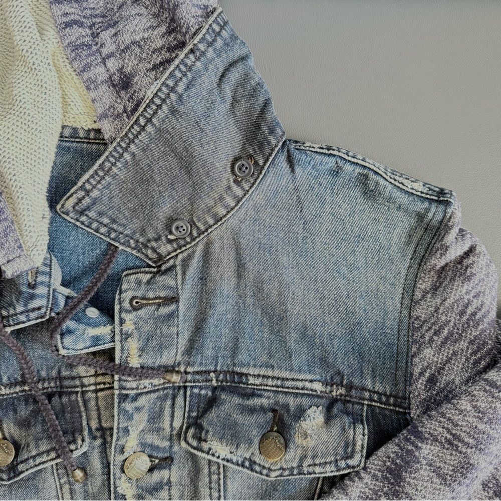 Free People Knit Hooded Denim Jean Jacket Space Dye Knit Sleeve Distressed Sz M - Picture 10 of 12